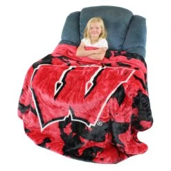 COLLEGE COVERS NCAA Wisconsin Badgers Huge Raschel Throw Blanket
